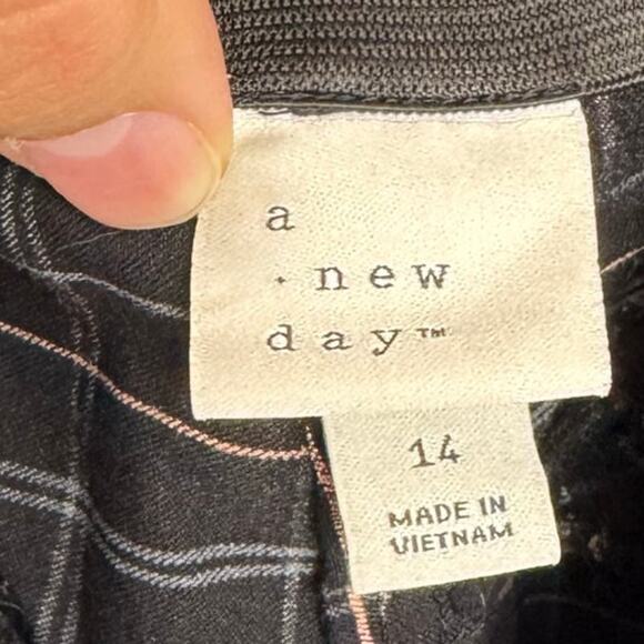 A New Day Black/Coral High Rise Elastic Waist Pull On Ankle Length Pants Size 14 - Picture 9 of 11